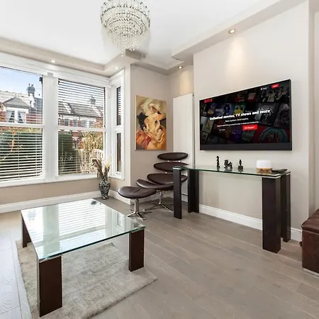 Dulwich 3 Bed Apartment